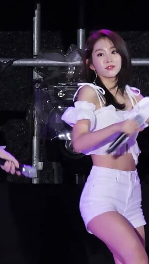 Loveylz - Jisoo 🍑