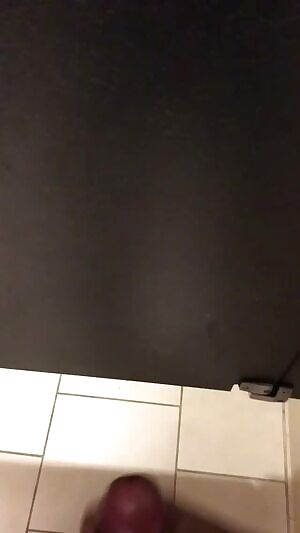 was horny in my school bathroom 😗