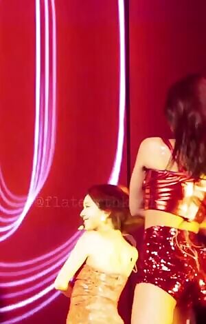 Twice - Momo, Tzuyu, Sana & Nayeon