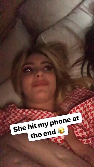 Lele Pons nip slip