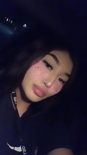 😈