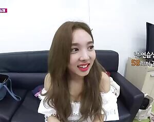 Twice - Nayeon