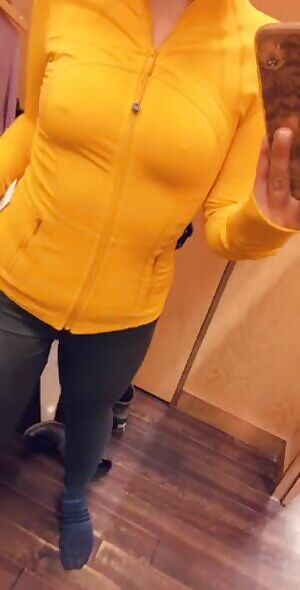 Give in to your desires & get to know this next door 🌻 this month & get a free  or a photoset personalized for you! 2-4$/min 5-6$/min