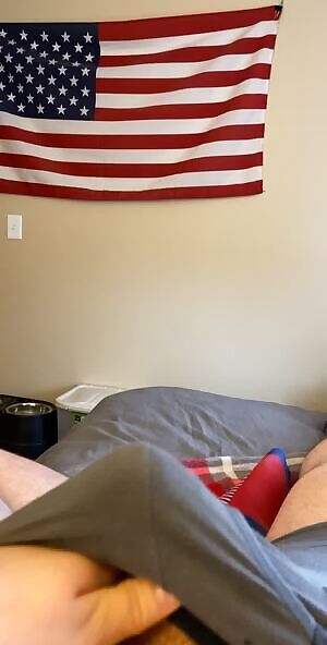 Hmu if this quarantine has got you as horny as I am. 23m in Kansas City