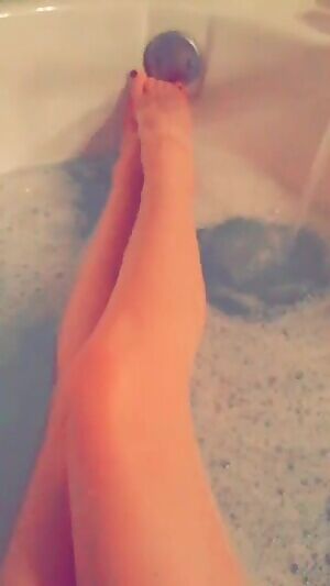 Relaxing after a great day of beer and ootball - even better one planned tomorrow! Yay rivalry weekend!