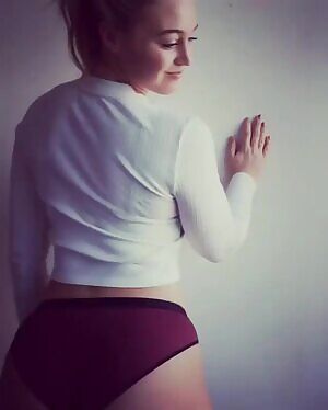 Iskra Lawrence shaking her ass made me cum so hard my toes curled.