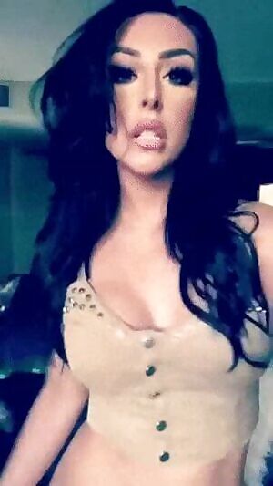 Chanel Santini