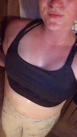 Happy hump day from the sauna! 😜