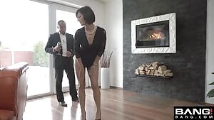 Jennifer Jane looks amazing in pearls...