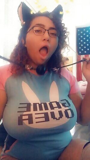 drooling princess 🍑