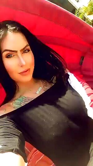 no bra kinda day