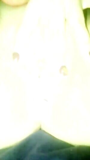 Lick my pussy while I pull your hair 😈