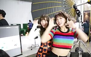 Twice - Nayeon & Momo
