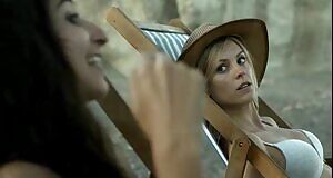 Alba Flores - Vis A VIs  GIF by kienandaii