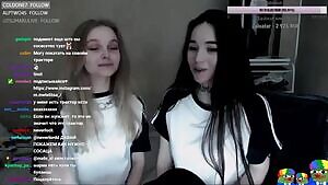 Russian streamers kissing