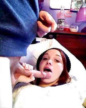 Amateur loves to suck