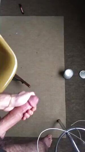 Such a horny Sunday. Wouldn't your girlfriend look so hot on her knees in front of me?