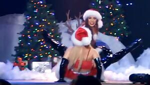 I wish that the santa gives me Ariana grande, so I can fuck her every day and cum!