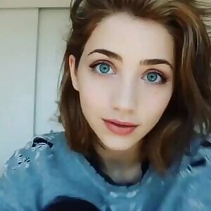 Emily Rudd is ♥