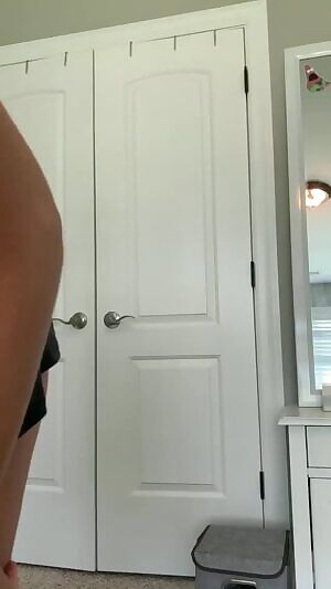 Blonde girl body reveal