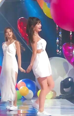 Twice - Momo