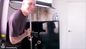 Puma Swede & Yurizan Beltran - The Late Photographer