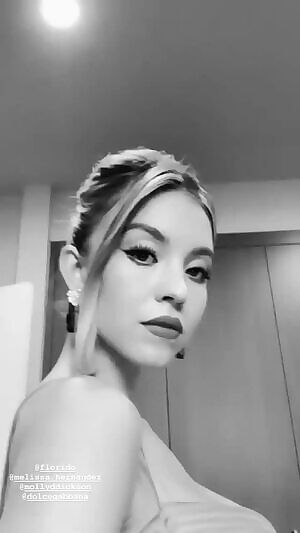 That look into the camera😍