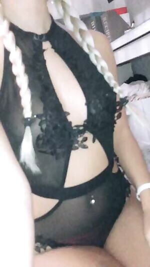 honestly just want to strip down for someone and let them abuse me snapchat: alessiapinkxo