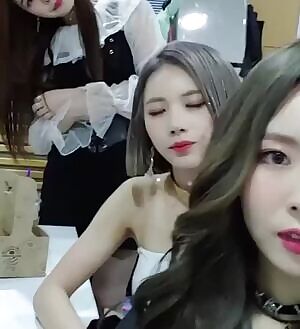 Ho1iday - Saebyeok