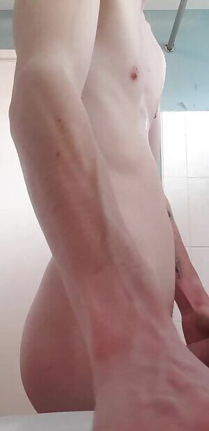 Playing with myself after a shower 😋