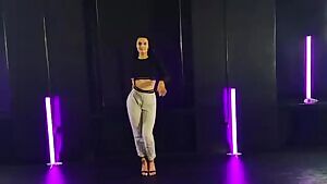 that dance routine. so sexy!
