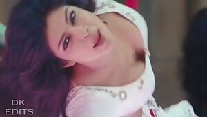 Priyanka Chopra hot slow motion and zoom edit from Ram Chahe Leela