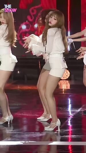 IZ*ONE - Yena