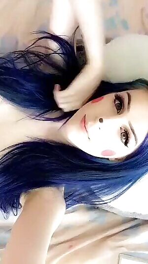 Lil blue haired girl