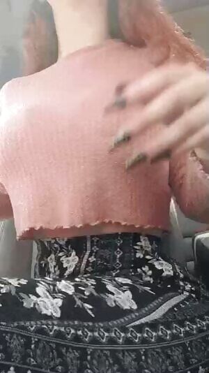 First titty drop in the car