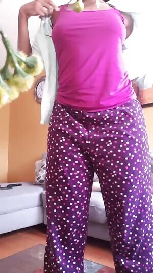 Come over, my parents are gone...