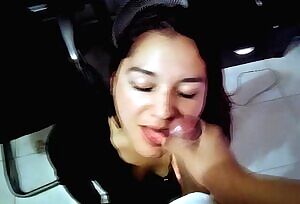 Latina taking eagerly a cum facial