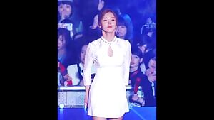 I-DLE - Miyeon and her sexy mole