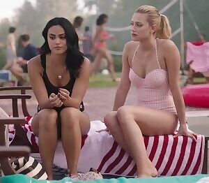Camila Mendes & Lili Reinhart