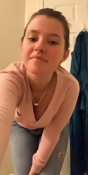 Cute girl packin