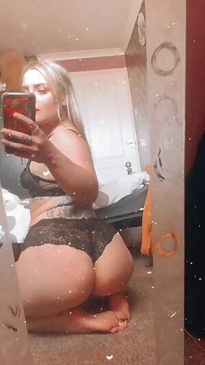 Onlyfans @ lilyloveless