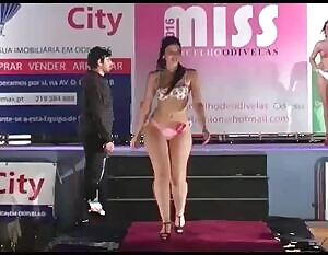 Ana Margarida Alves pink bikini + slomo