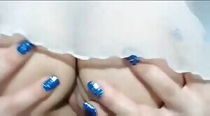 Like the mood she features