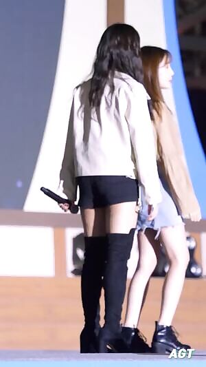 April - Yena