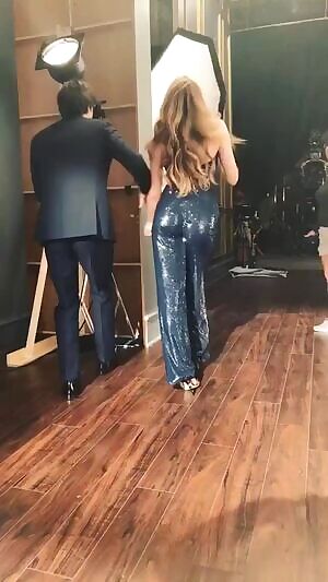 Liz Gillies