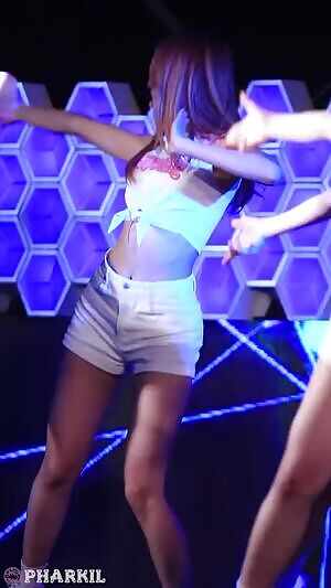 PRISTIN Nayoung Black Widow