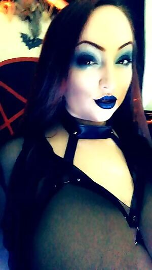 🖤💋 Demoness in sheer