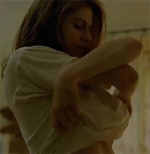 Alexandra Daddario always instantly makes me wet