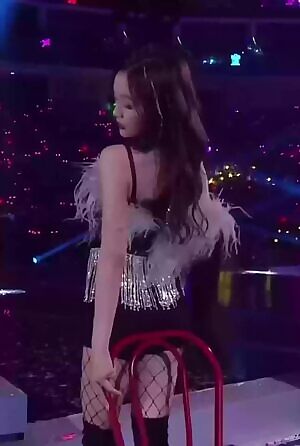 WJSN - xuan Yi chair dance in fishnets