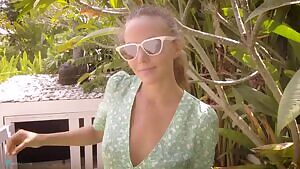 Clover striptease in the garden 1